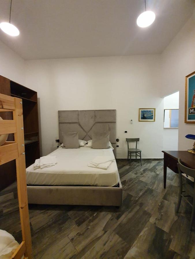 Bed and Breakfast Palazzo San Vincenzo Nápoles Exterior foto